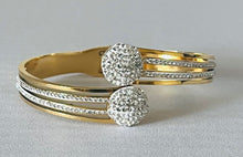 Cargar imagen en el visor de la galería, Zirconia Bangles