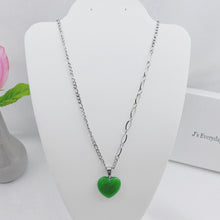 Cargar imagen en el visor de la galería, Jade Stone Pendant Necklace
