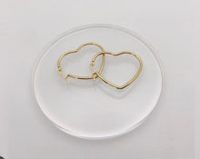 Cargar imagen en el visor de la galería, Hoop Earrings
