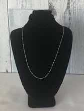 Cargar imagen en el visor de la galería, Thin Sterling Silver Necklace
