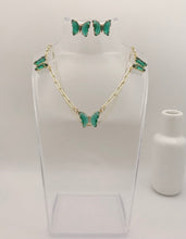 Cargar imagen en el visor de la galería, Crystal Butterfly Necklace and Earrings Set
