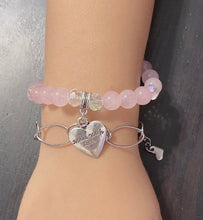 Cargar imagen en el visor de la galería, Made with Love Bracelet
