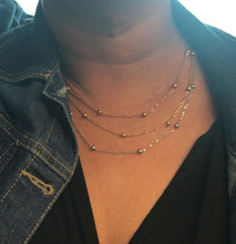 Cargar y reproducir el video en el visor de la galería, Three Color Layered Necklace
