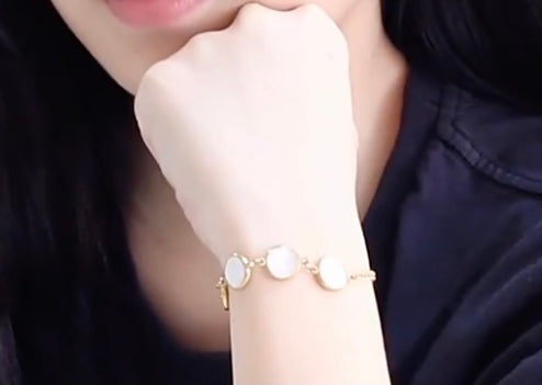 Round Shell Bracelet