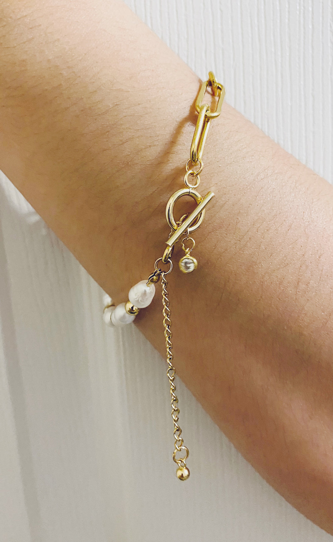 Pearls and Chain Bracelet