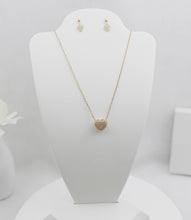 Cargar imagen en el visor de la galería, Elegant Necklace and Earrings Set
