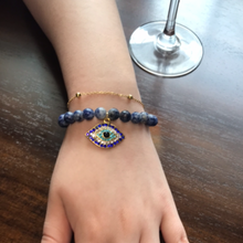 Cargar imagen en el visor de la galería, Turkish Evil Eye Bracelet
