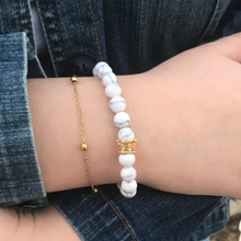 Cargar imagen en el visor de la galería, Crown Charm Bead Bracelet
