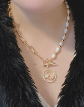 Cargar imagen en el visor de la galería, Crescent Moon Star Necklace
